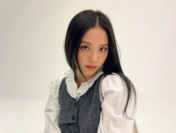 Tampil Memukau di Event Cartier, Jisoo BLACKPINK Pakai Cincin Seharga Mobil Mecedes Maybach!