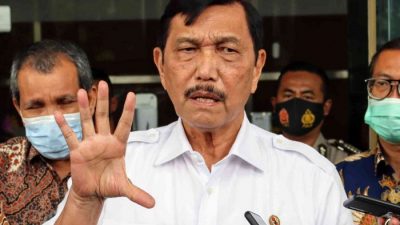 Luhut Siapkan Payung Hukum Dukung Belanja Produk Lokal