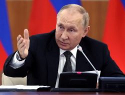 Putin Salahkan Ukraina atas Ledakan Jembatan Krimea, Sebut Pelaku Teroris