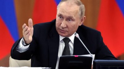 Putin Salahkan Ukraina atas Ledakan Jembatan Krimea, Sebut Pelaku Teroris