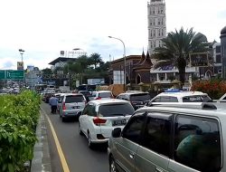 Libur Maulid Nabi, Jalur Puncak Padat Merayap