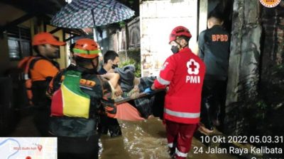 Gercep, Personel BPBD DKI Sedot Banjir di 53 RT di Jakarta