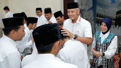 Ganjar Semangati Peserta Kafilah MTQ Nasional di Kalsel