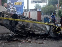 Potret Puluhan Bangkai Kendaraan Imbas Kerusuhan di Stadion Kanjuruhan