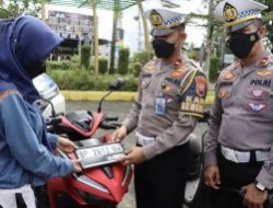 Sat lantas Polresta Tanjungpinang Mulai Berlakukan Plat Nomor Kendaraan Warna Putih
