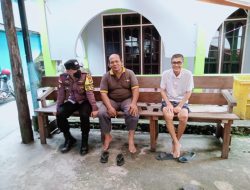 Sentuhan Bhabinkamtibmas Polsek Siantan Polres Kepulauan Anambas Salah Satu Toko Masyarakat Di Desa Sri Tanjung