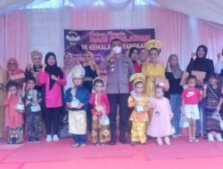 Kapolsek Belakang Padang Jadi Juri Lomba Fashion Show & Karaoke Yang Di Adakan Oleh TK Kemala Bhayangkari II Belakang Padang Dalam Rangka Memperingati Hari Pahlawan Tahun 2022