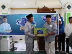 Safari Ramadan, BP Batam Salurkan Bantuan Sosial Pembangunan Masjid Nurul Bahari di Pulau Akar