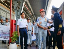 Kementerian BUMN Lepas 15 Ribu Peserta Mudik Bersama BUMN 2023 Moda Kereta Api