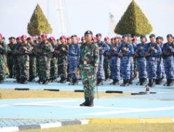 Wakapolresta Barelang Hadiri Upacara 17 Bulanan TNI – POLRI dan Instansi Terkait di Lantamal IV Batam