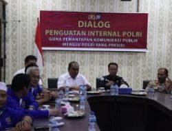 Bersama Insan Pers, Polres Natuna mengikuti Dialog Publik Kemerdekaan Pers dan Perlindungan Jurnalis dari DIVHUMAS POLRI