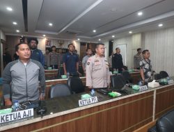 Kabidhumas Polda  Kepri Bersama Insan Pers Mengikuti Kegiatan Diskusi Publik Dialog Penguatan Internal Polri Secara Virtual