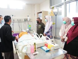 Seminggu Koma, Jefridin Prihatin Melihat Kondisi Rohmiati