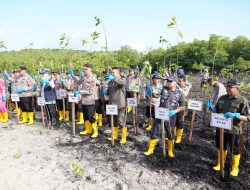 Peduli Kelestarian Laut, Jefridin Turut Tanam Mangrove di Hari Jadi Bhayangkara ke-77