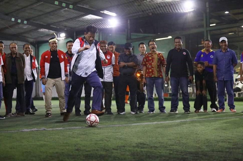 Kepala BP Batam, Muhammad Rudi, membuka penyelenggaraan Turnamen Futsal Perkumpulan Kekeluargaan Nusa Tenggara Timur (PK NTT) Kota Batam (Foto : hms)