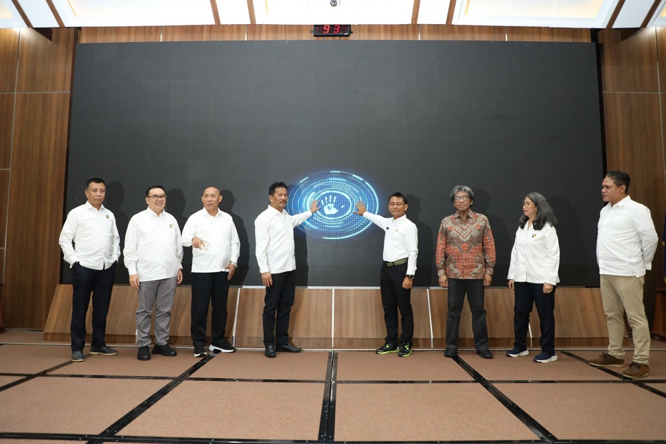 Peluncuran tersebut dilakukan langsung oleh Kepala BP Batam, Muhammad Rudi bersama Kepala Badan Informasi Geospasial, Muh Aris Marfai (Foto : hms)