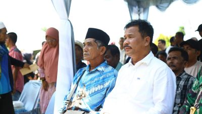 Kepala BP Batam, Muhammad Rudi, saat hadir di tengah perwakilan masyarakat Rempang (Foto : hms)