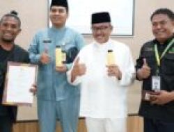 Serahkan Sertifikat Halal, Jefridin Berharap UMKM Batam Semakin Maju