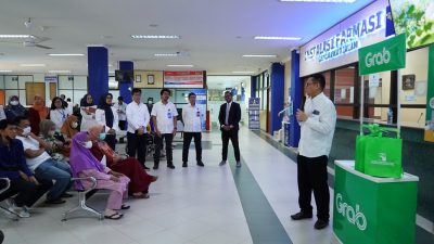 RSBP Batam meluncurkan program baru "Yuk Kirim Obat Pake GrabExpress" (foto : hms)