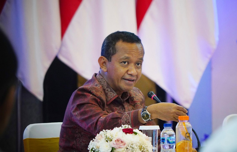 Menteri Investasi Bahlil Lahadalia dalam rapat terbatas di Istana Negara (foto : hms)