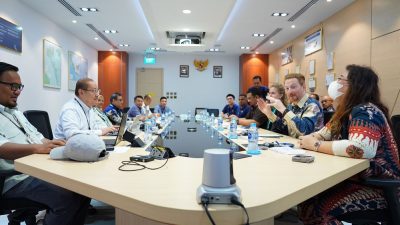 Kepala Biro Humas, Promosi, dan Protokol, Ariastuty Sirait bersama Delegasi Swedia berkunjung ke PT. Panasonic Batam, Rabu (25/10/2023). (hms)