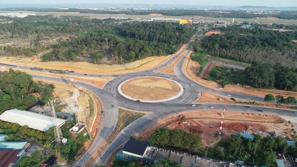 Batam kini tampil dengan infrastruktur jalan utama yang berjumlah lima lajur (Foto : hms)