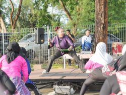 Taman Kolam Jadi Spot Favorit Baru Senam Pound Fit dan Zumba