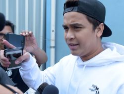 Pernikahan Impian Billy Syahputra: Gelar di Kampung Sambil Dangdutan