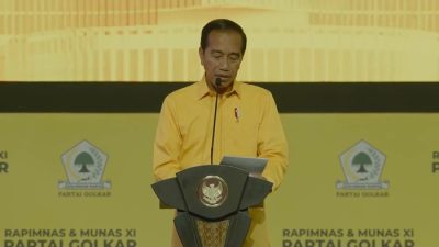 Di Acara Golkar, Jokowi Nyatakan Lebih Nyaman di Bawah Pohon Beringin