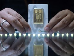 Kemarin Naik Tinggi, Harga Emas Hari Ini Jatuh!