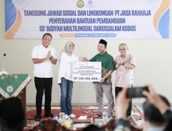 Dukung Pembangunan Bangsa, Jasa Raharja Serahkan Bantuan untuk Pembangunan SD Aisyiyah Multilingual Darussalam Kudus