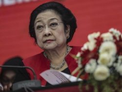 Megawati Turun Gunung, Ultimatum Kader Menangkan Risma di Jatim