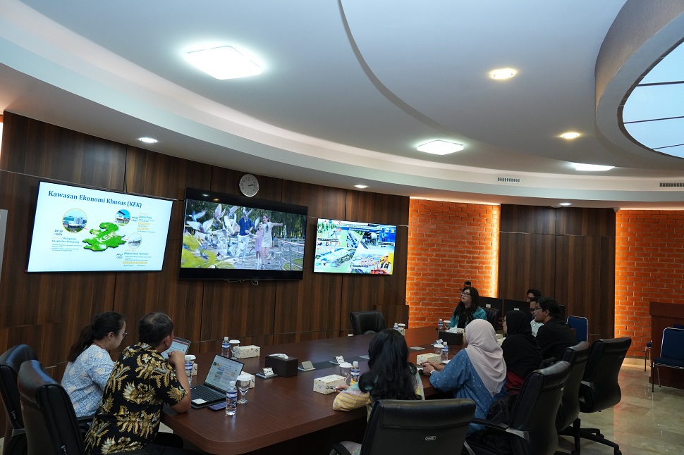 Pusat Analis Keparlemenan - Badan Keahlian DPR RI Sambangi BP Batam (foto : hms)