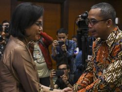 Dirjen Pajak Diganti Pilihan Prabowo, Sri Mulyani: Tabah ya Pak Suryo