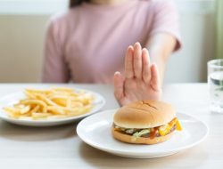 7 Pantangan Kolesterol Tinggi yang Perlu Diketahui