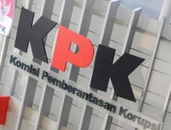 KPK Sita Tiga Mobil Usai Geledah Kantor Kemnaker
