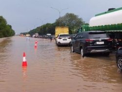 Hujan Deras, Tol Jakarta-Tangerang KM 24 Terendam Banjir