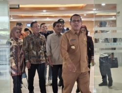Pesawat yang Ditumpangi Menteri Wihaji Gagal Mendarat di Larantuka