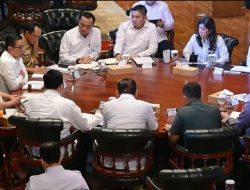 Prabowo Kumpulkan Menteri-Kapolri di Hambalang, Bahas Kondisi Global