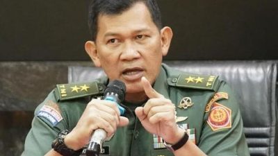 TNI Lakukan Pengamanan Saat 2 Pesawat Militer AS Singgah di Labuan Bajo