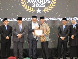 Amsakar Achmad Raih Penghargaan BAZNAS Award 2025, Komitmen Dukung Gerakan Zakat Nasional