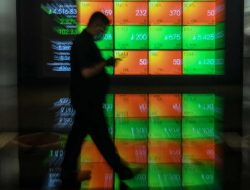 IHSG Tembus 8.000 di Tengah Reshuffle Kabinet