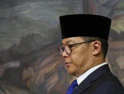 Menlu Sugiono Gantikan Prabowo di KTT SCO China, Disambut Xi Jinping