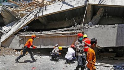 BNPB: 59 Orang Diduga Masih Terjebak Reruntuhan Gedung Ponpes Sidoarjo