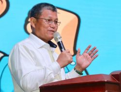 Sekda Batam Tantang 800 Calon Wisudawan UT Jadi Motor Indonesia Emas 2045