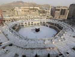 2.100 Jemaah Umrah Jatim Terancam Tunda Berangkat Imbas Perang Timteng
