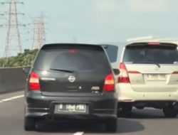 Duduk Perkara Innova Vs Livina Saling Senggol di Tol