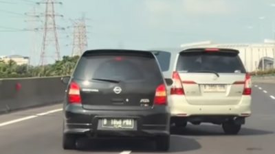 Duduk Perkara Innova Vs Livina Saling Senggol di Tol