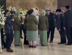 Prabowo Bersama SBY Lepas 3 Jenazah Prajurit yang Gugur di Lebanon