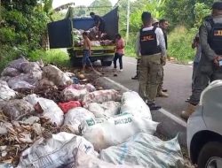 3 Pria di Pandeglang Buang Sampah Sembarangan, Terancam Denda Rp 200 Juta